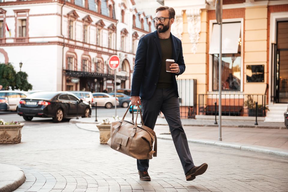 Nos conseils d'entretien pour une meilleure longévité de votre sac de voyage en cuir