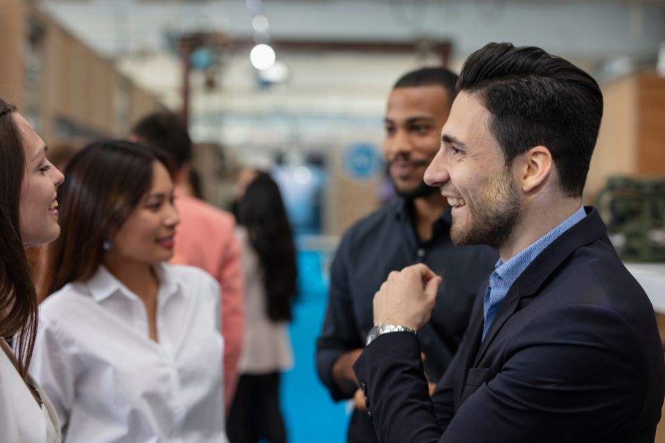Optimiser le networking pendant les déplacements professionnels